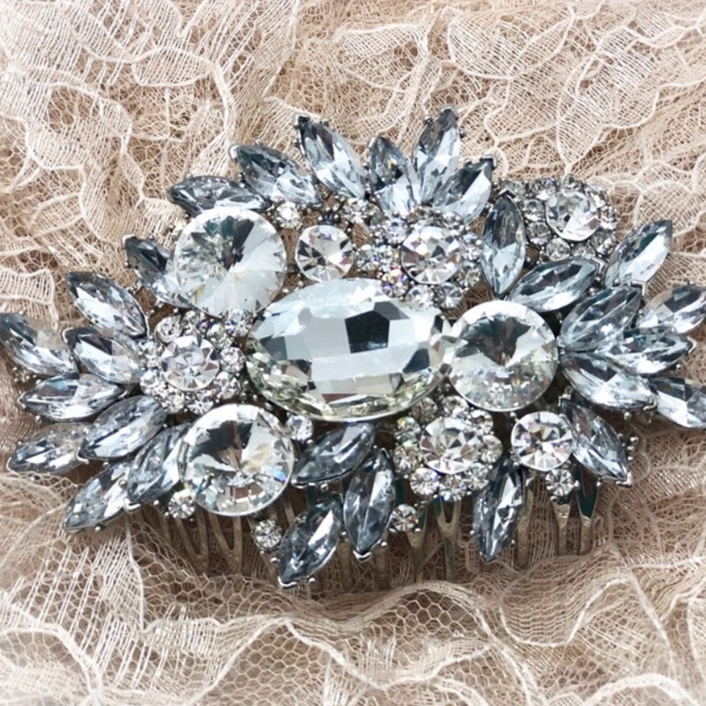 Crystal Bridal Bridesmaid Hair Comb - Picture 6 of 8